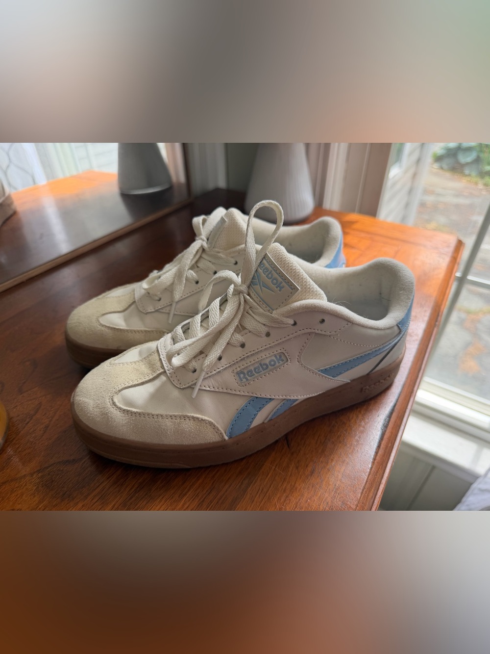 Reebok Off-White Sneakers with Light Blue Stripes
